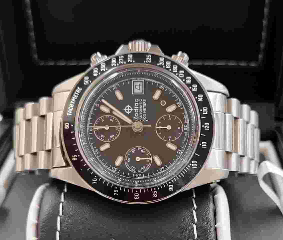 Zodiac
                           
                                 Red Dot Chronograph