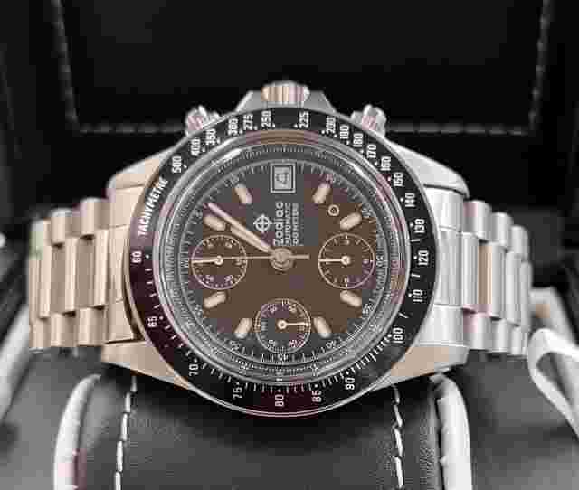 Zodiac
                           
                                 Red Dot Chronograph