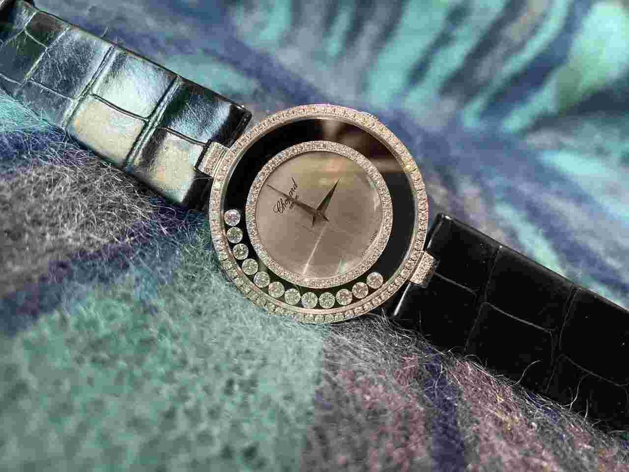 Chopard Happy Diamonds
                           
                                 Super Rare 34mm Manual Winding Less 5 Pieces Limited Edition Full Set