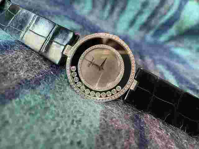 Chopard Happy Diamonds
                           
                                 Super Rare 34mm Manual Winding Less 5 Pieces Limited Edition Full Set