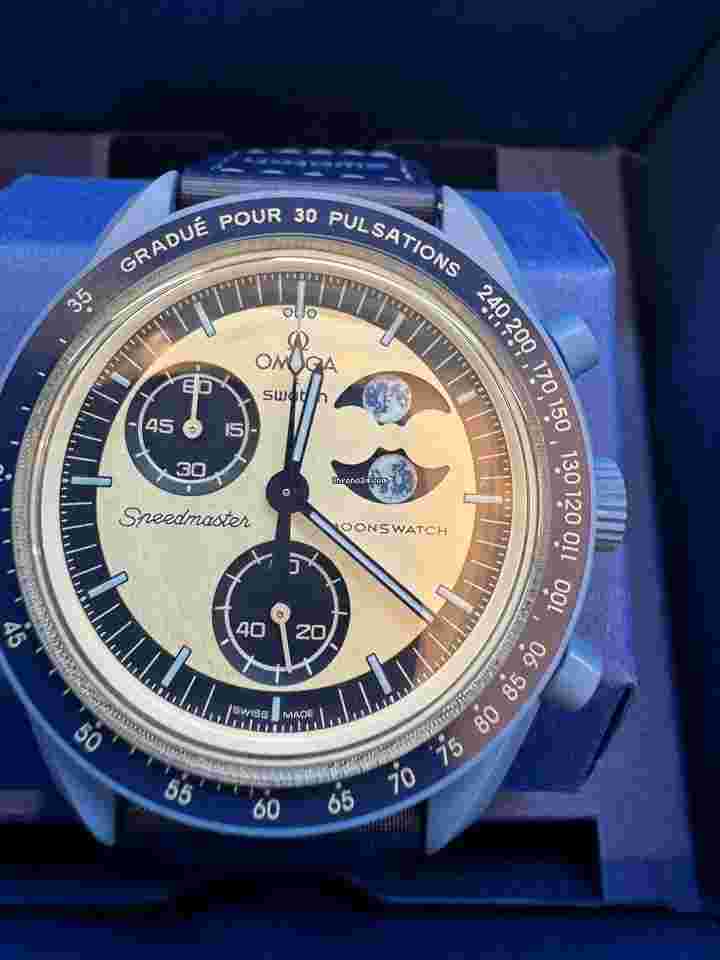 Swatch Moonswatch
Omega X Swatch BIOCERAMIC MOONSWATCH MISSION TO THE SUPER BLUE MOONPHASE SO33N700 - RARE