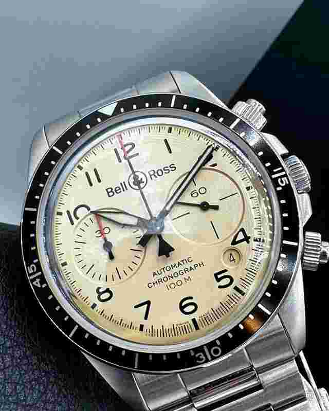 Bell & Ross BR V2
                           
                                 Vintage BR V2-94 Military Beige Chronograph Swiss Automatic 41mm