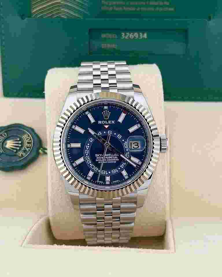 Rolex Sky-Dweller
In Stock 2024 Sky-dweller Blue Dial 336934 Jubilee Bracelet
