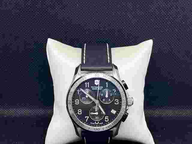 Victorinox Swiss Army Chrono Classic
                           
                                 241404