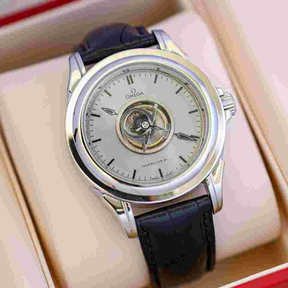Omega De Ville Central Tourbillon
Platinum - Circa 2002 - Omega service 2024