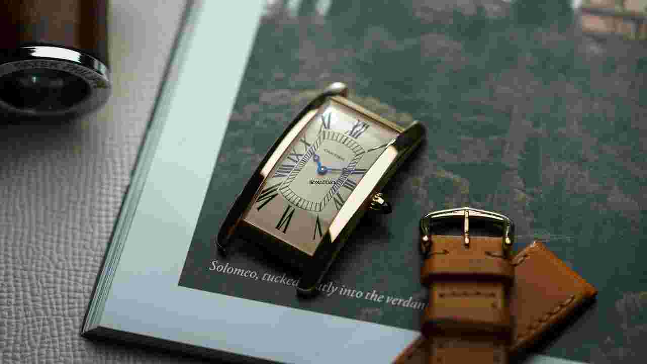 Cartier Tank
Cintree 100th Anniversary Limited
