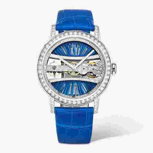 Corum Golden Bridge
                           
                                 Round 39 18K White Gold Manual Wind Ladies Watch