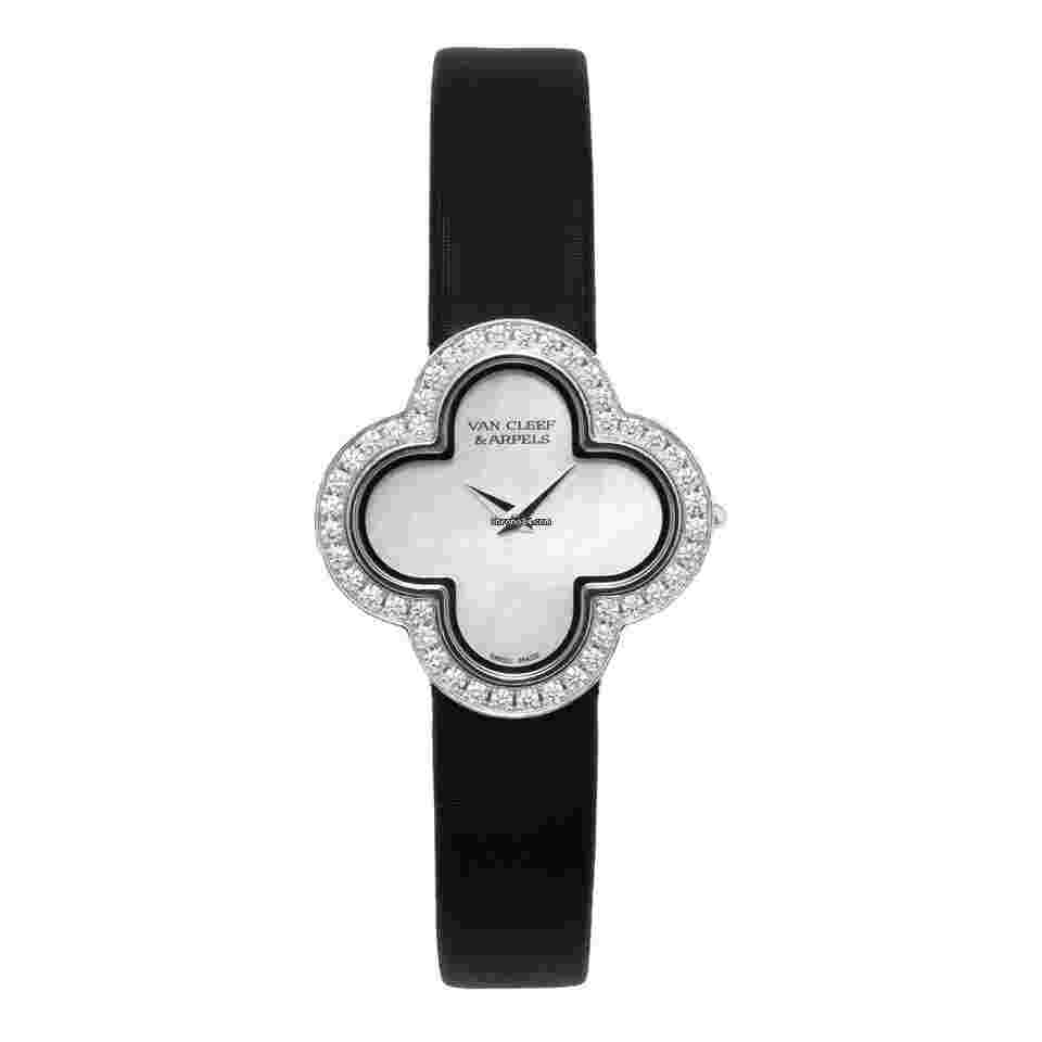 Van Cleef & Arpels Alhambra
                           
                                 Wristwatch 18K Whitegold Perlmutt Dial - HH59335