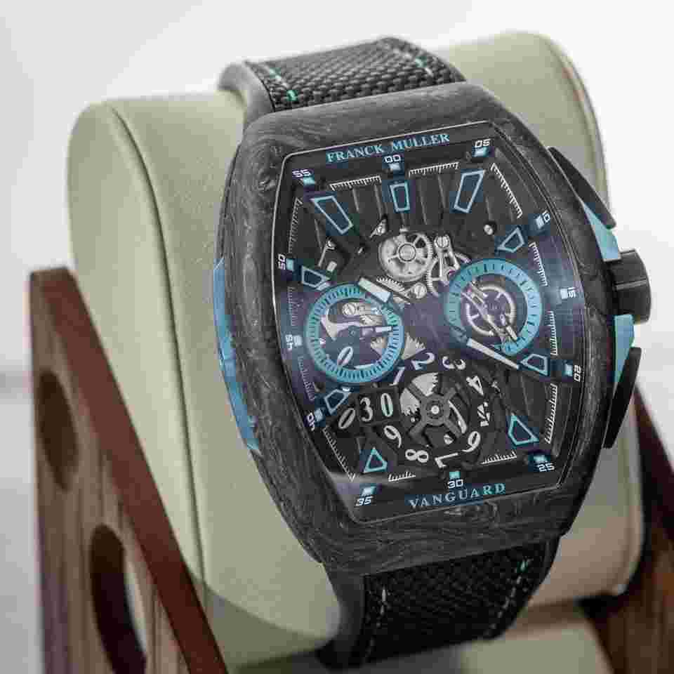 Franck Muller Vanguard
Forged Carbon Krypton V45CCGDSQTRCGKRYCBBL