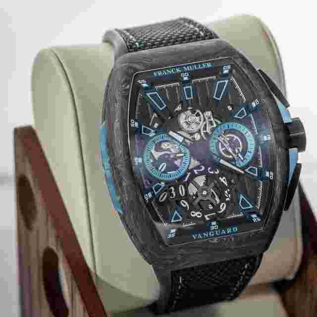 Franck Muller Vanguard
                           
                                 Forged Carbon Krypton V45CCGDSQTRCGKRYCBBL