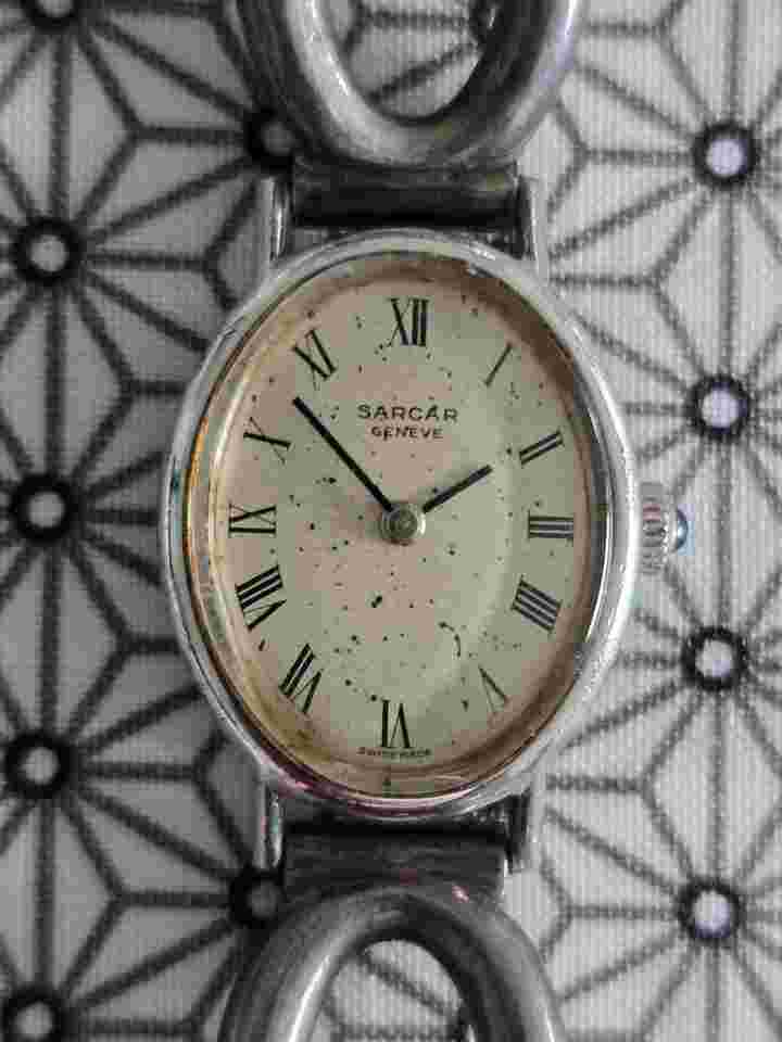 Sarcar Vintage Sarcar Damenuhr oval Armband Silber Patina auf Zifferblatt