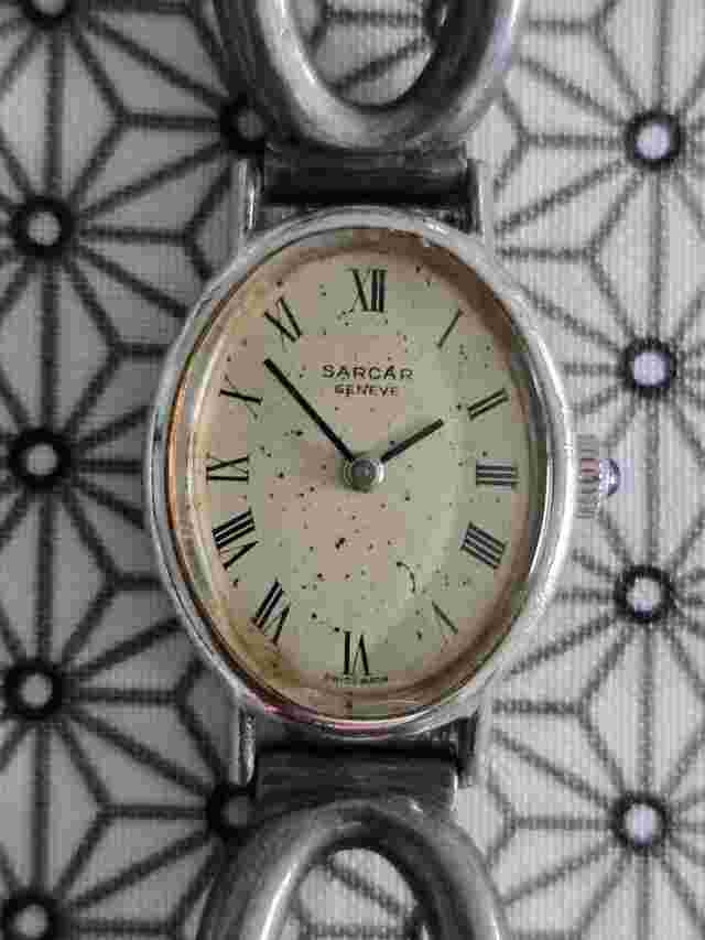 Sarcar Vintage Sarcar Damenuhr oval Armband Silber Patina auf Zifferblatt