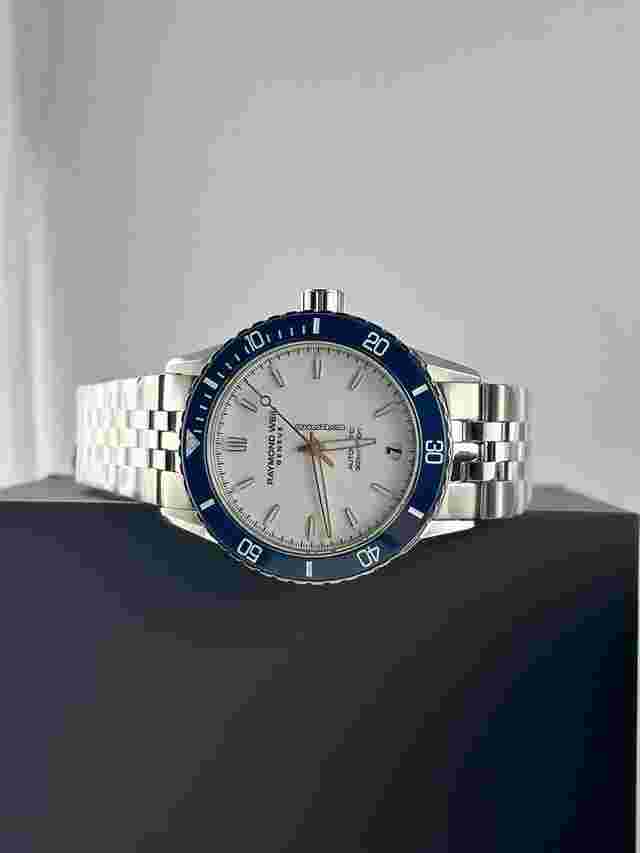 Raymond Weil Freelancer
                           
                                 Diver White Dial Bracelet Watch 36mm