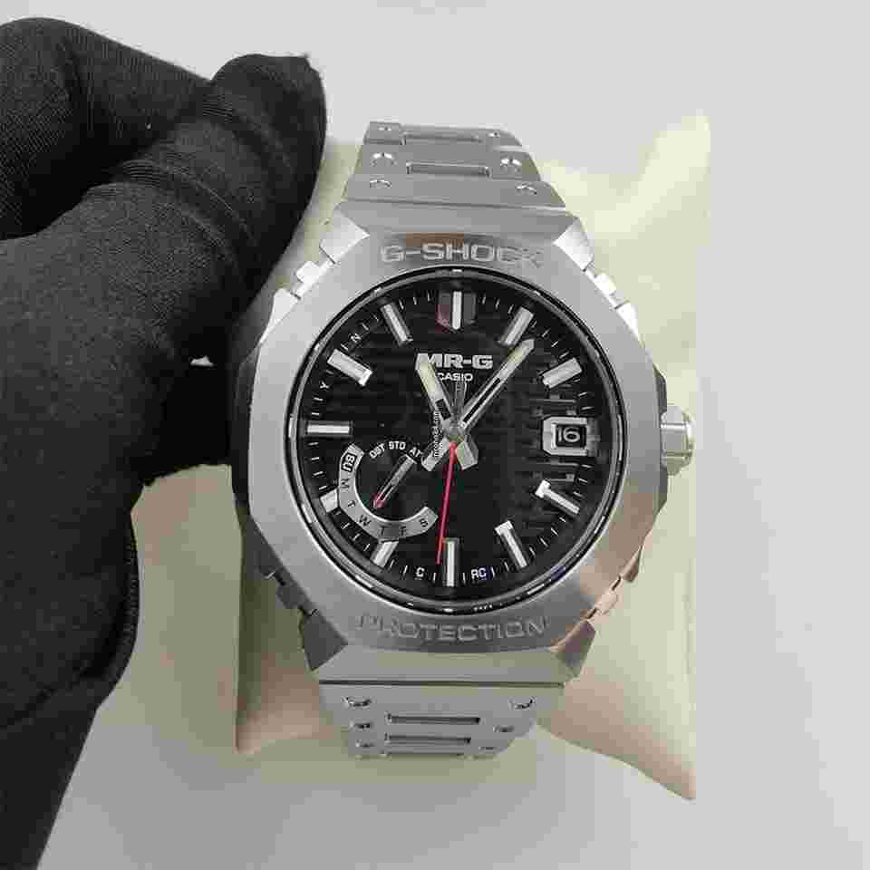 Casio G-Shock
Titanium solar radio bluetooth sports watch MRG-B2100D-1AJR