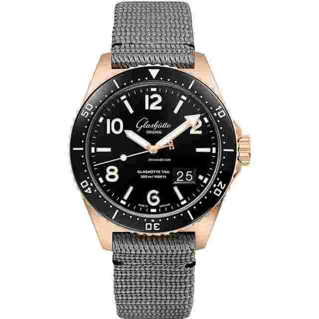 Glashütte Original
                           
                                 Sea Q Panorama Date