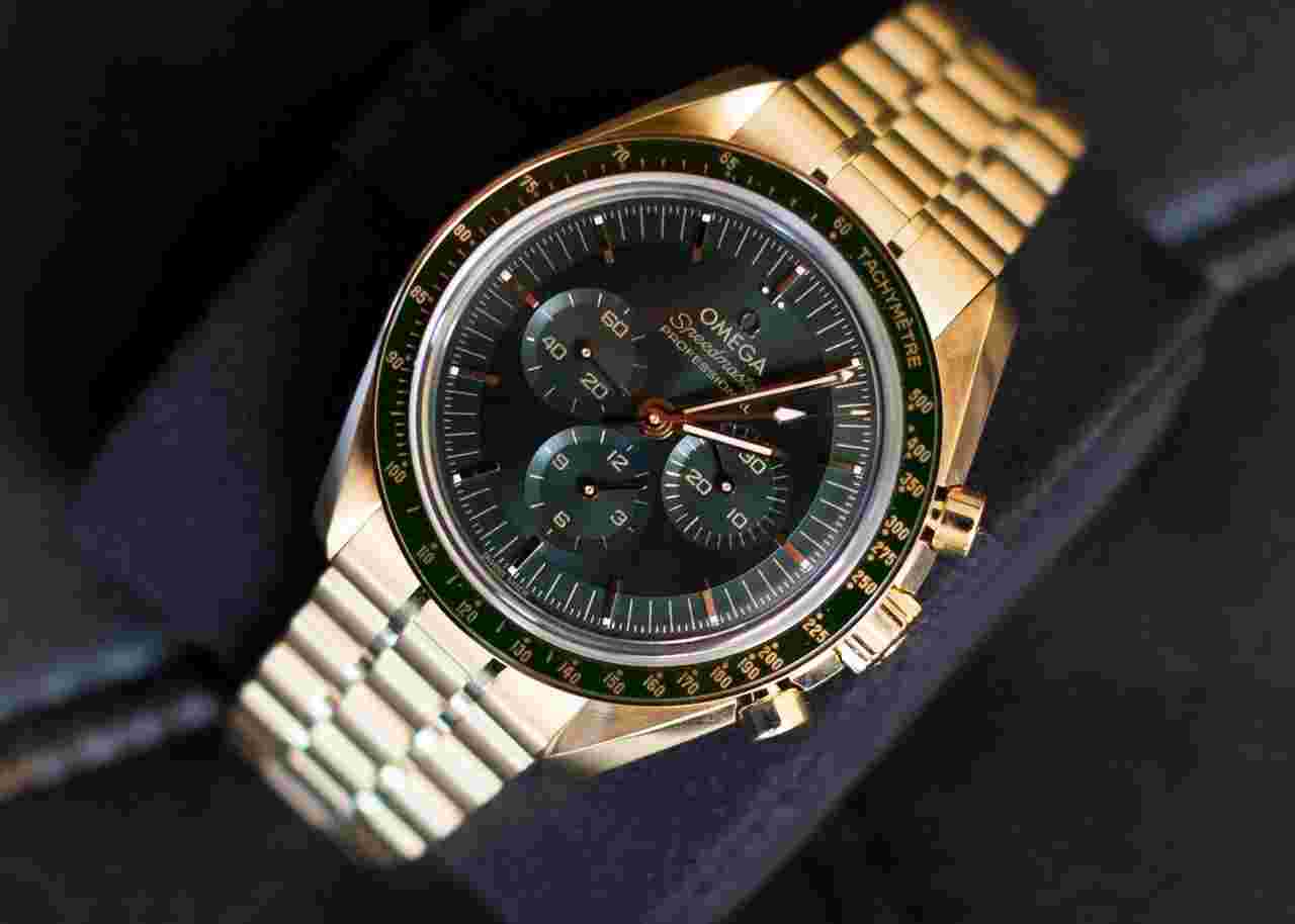 Omega Speedmaster Professional Moonwatch
310.60.42.50.10.001