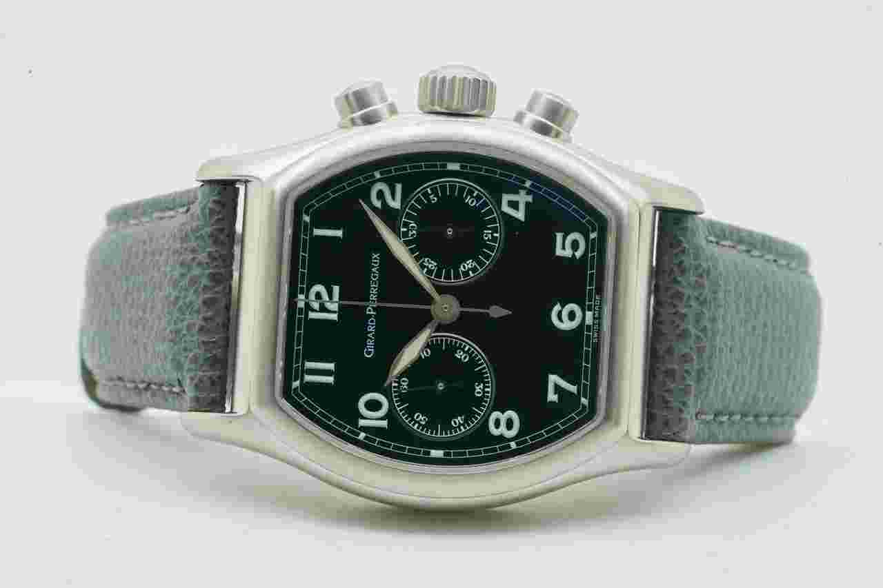 Girard Perregaux Richeville
2710 35x45mm Black Dial 10104