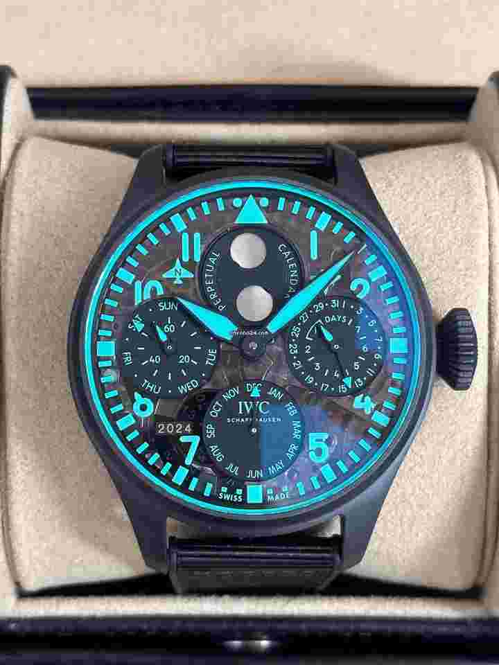 IWC Big Pilot
                           
                                 Perpetual Calendar Toto Wolff & Mercedes AMG Petronas Formula One New IW503607