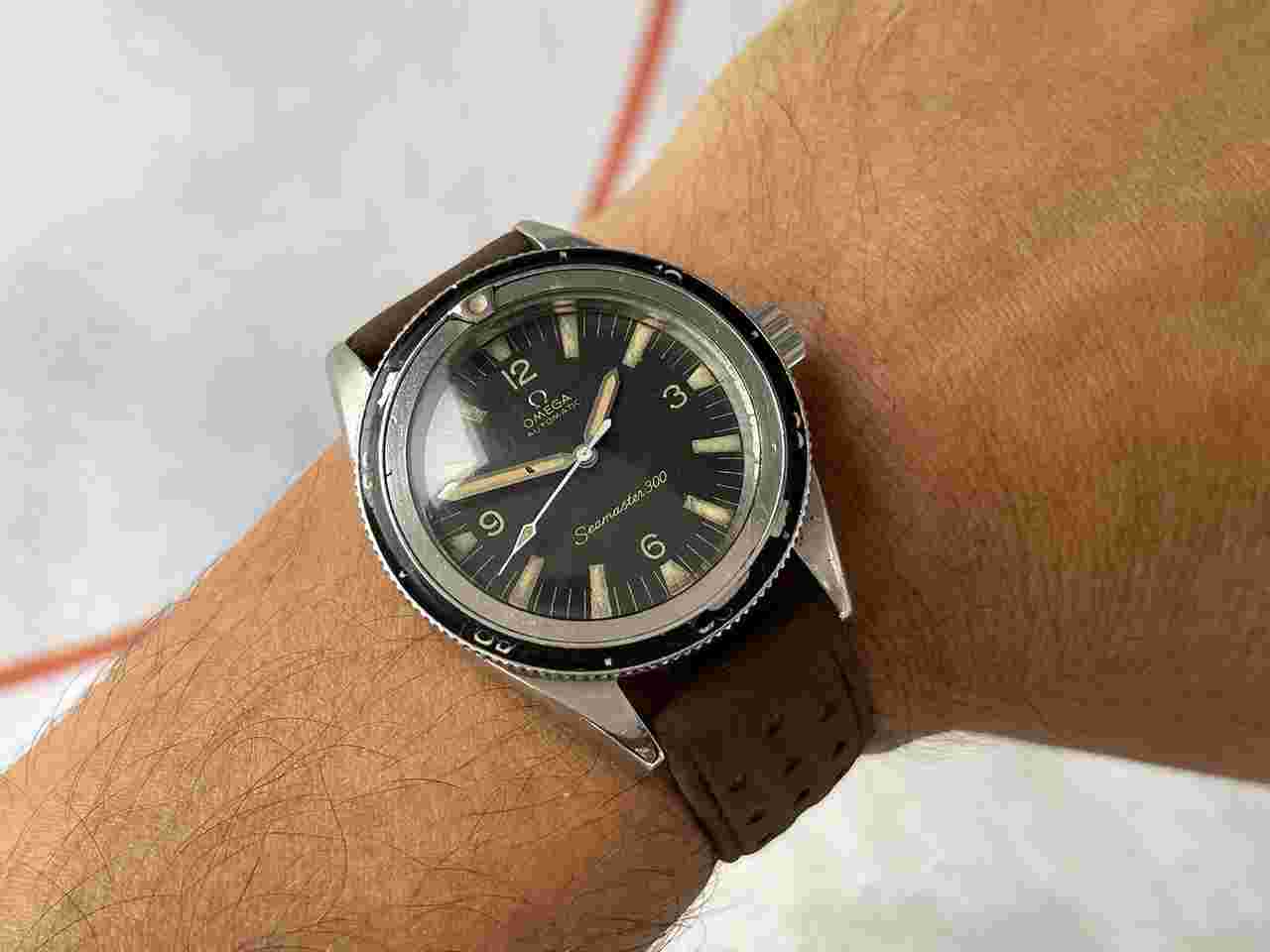 Omega Seamaster 300
DIVER Vintage Swiss automatic watch Cal. 552 Ref. 165.014-64 SC