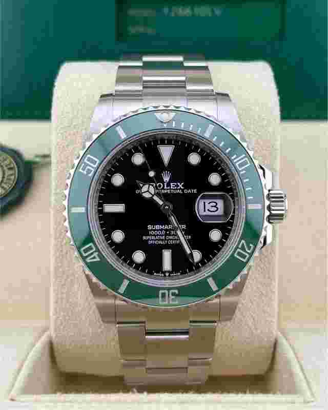 Rolex Submariner Date
                           
                                 In Stock 2024 Submariner Date Kermit 126610LV Oyster Bracelet
