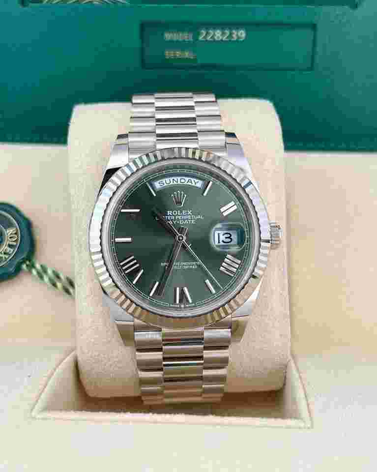 Rolex Day-Date 40
In Stock 2023 Day-Date 40 Olive Roman 228239 18k WG Presidential Bracelet
