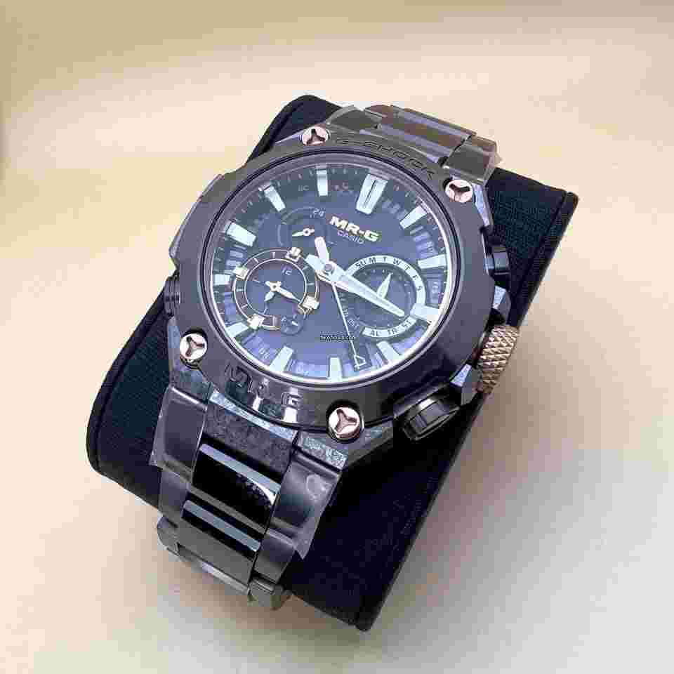 Casio G-Shock
Titanium solar radio bluetooth limited watch MRG-B2000JS-1AJR