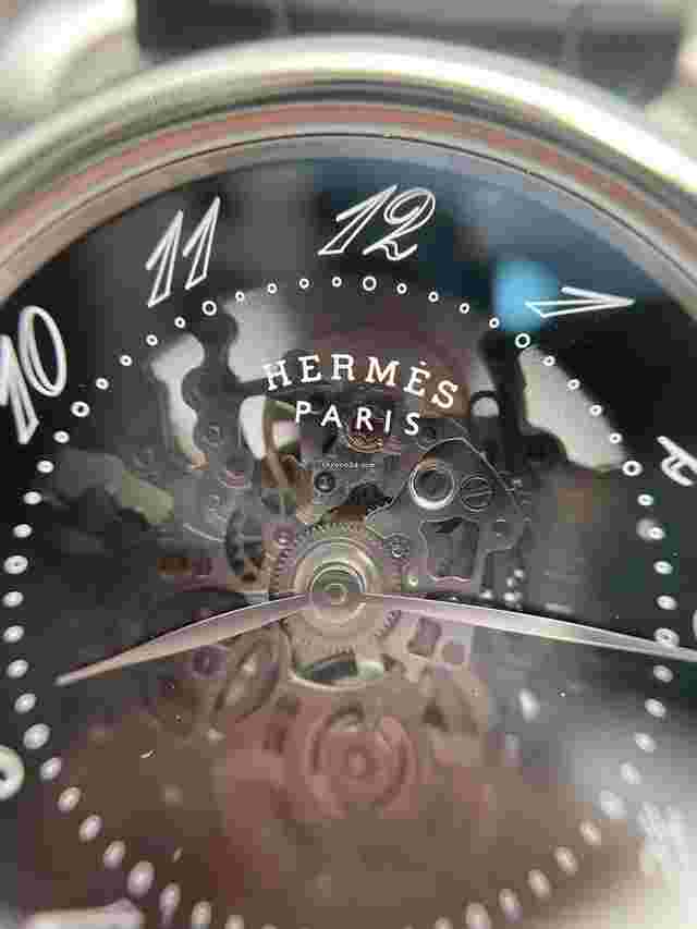 Hermès Arceau
                           
                                 Hollow out gradually black dial automatic watch 41MM,Arceau AR2.710