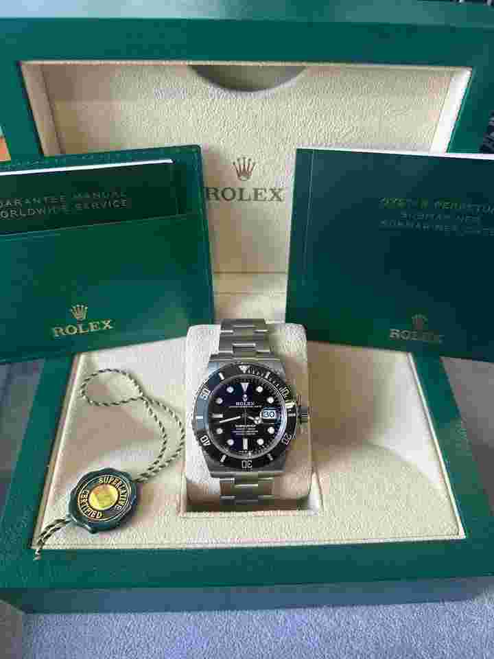 Rolex Submariner Date
                           
                                 126610LN 2024
