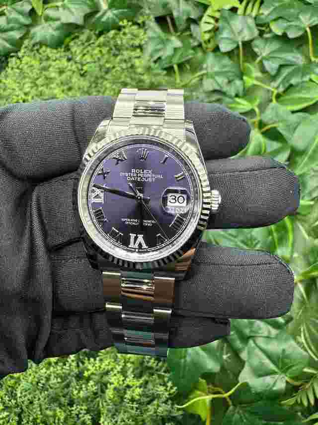 Rolex Datejust 36
                           
                                 Oyster Perpetual 126234-0022
