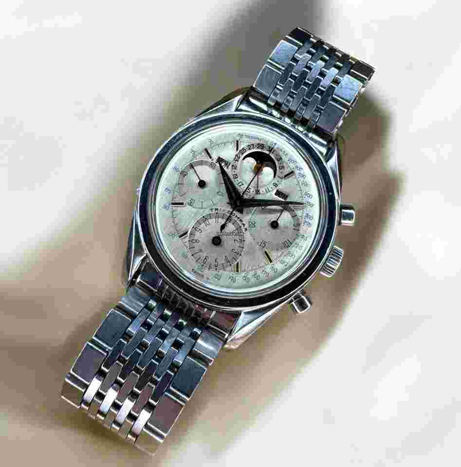 Universal Genève Tri-Compax
Chronograph