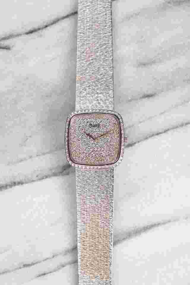 Piaget
                           
                                 Vintage 80s Reference 9775 18K White Gold Manual Wind Diamond Pave Dial 32mm Case.