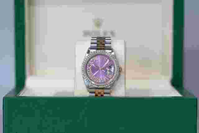 Rolex Datejust 36
                           
                                 Two Tone Yellow AM Diamond Bezel 36mm Purple Diamond Roman (AM) Jubilee 1601
