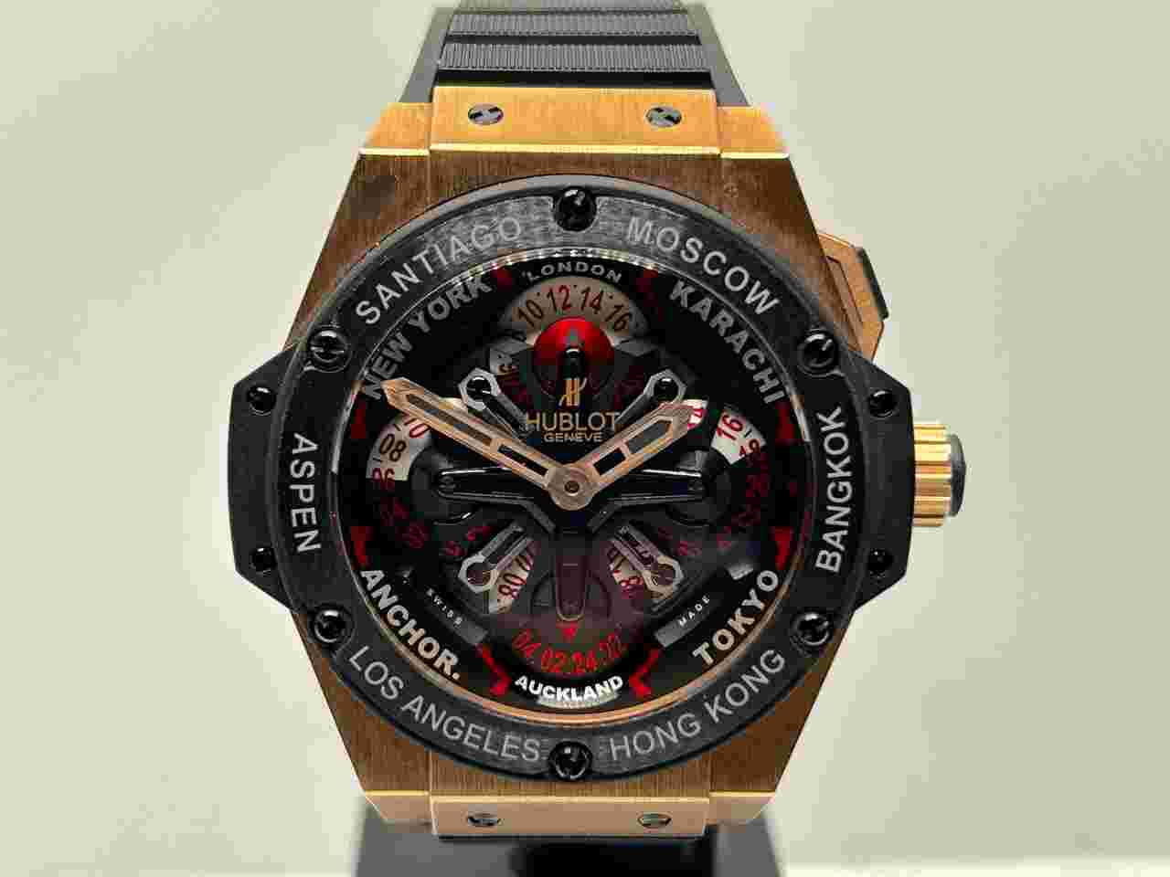 Hublot King Power
Unico GMT 18KT RG 771.OM.1170.RX