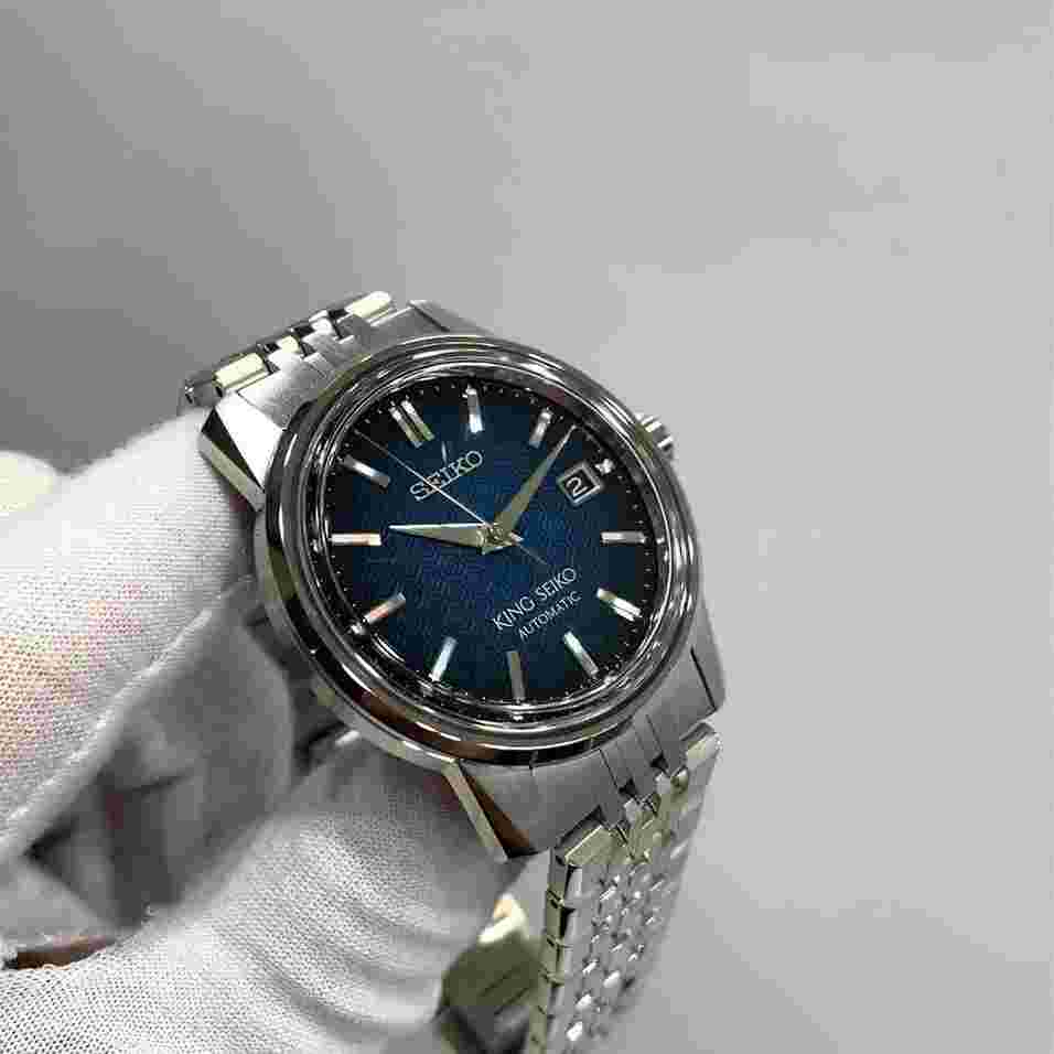 Seiko King
"Kameido" Blue