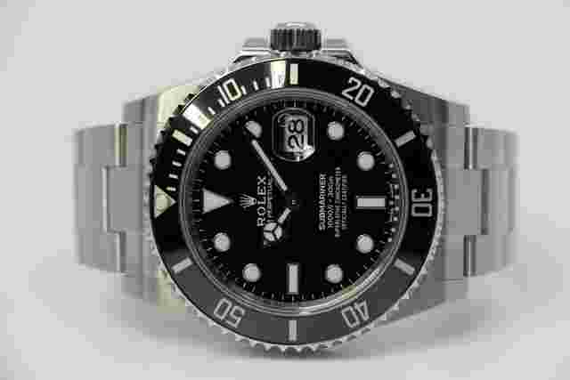 Rolex Submariner Date
                           
                                 126610LN - 11/2024