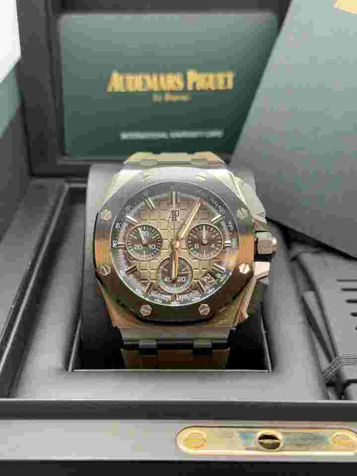 Audemars Piguet MINT 2022 Royal Oak Offshore Taupe Smoke Dia Royal Oak Offshore Chronograph