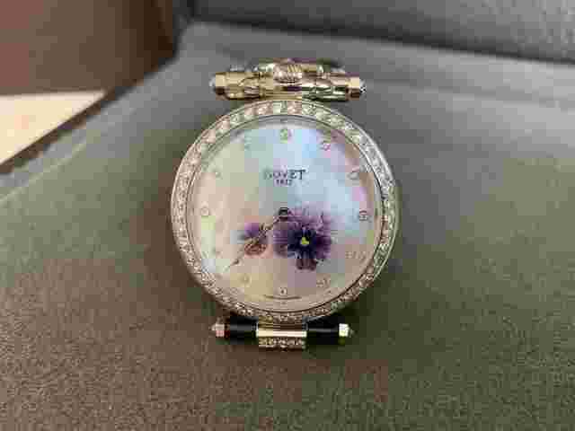 Bovet Amadeo Fleurier
                           
                                 39mm "Pansy" Ladies Watch in 18K White Gold.