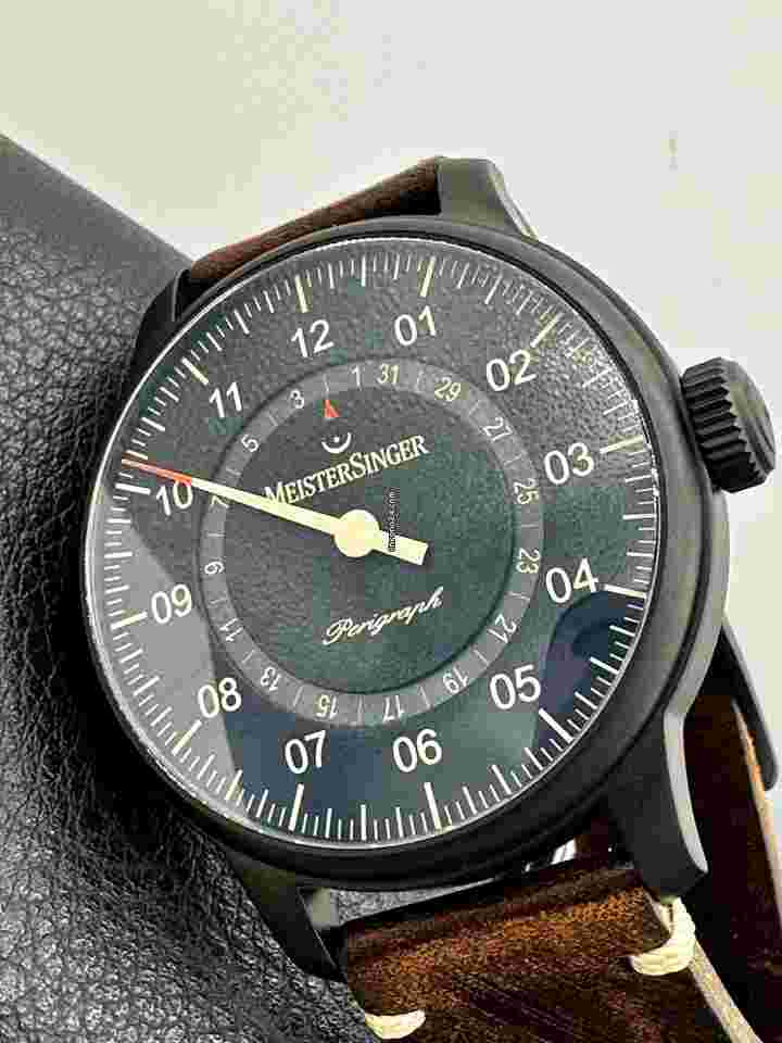 Meistersinger Perigraph
                           
                                 Black Line MSAM1002BL 43mm Swiss Automatic UNWORN