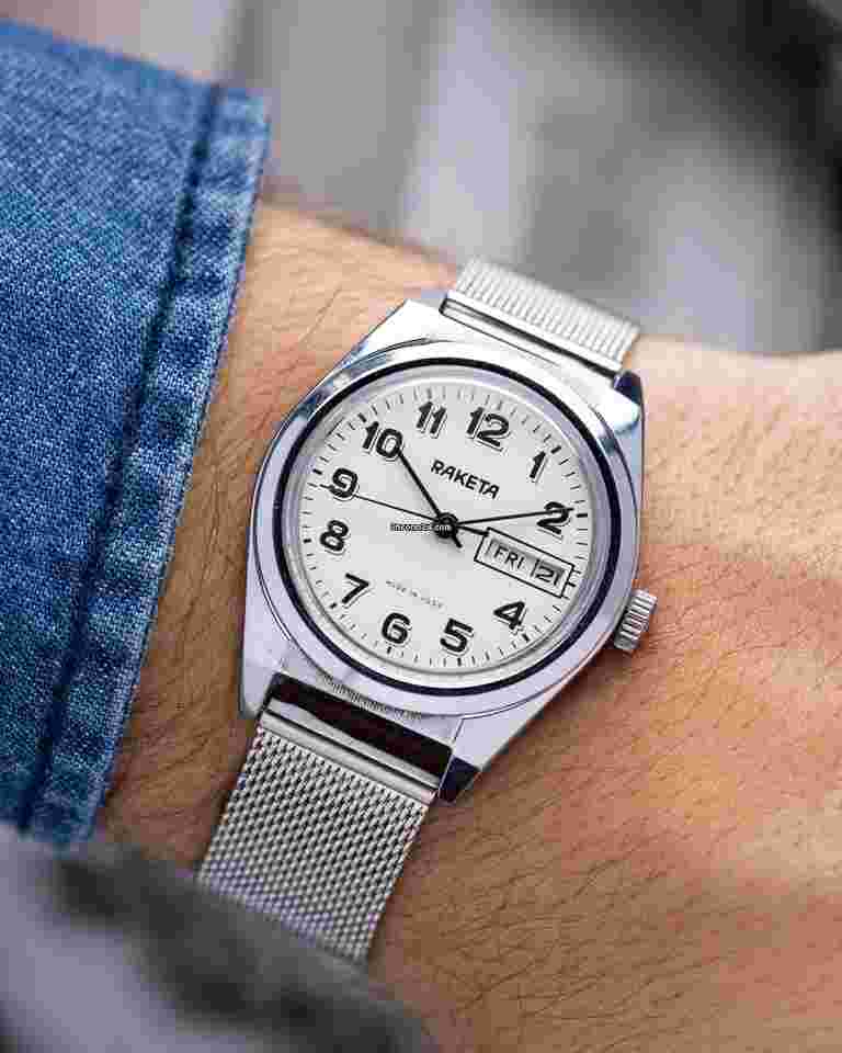 Raketa
                           
                                 Day/Date , Vintage Soviet Watch from 1980's