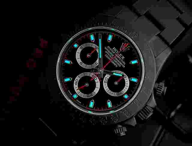 Pro-Hunter
                           
                                 Daytona Stealth 'Red' 116520 - Limited Edition - Chromalight - 5 Year Warranty