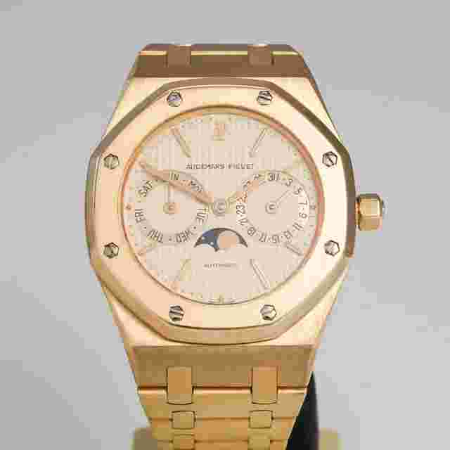Audemars Piguet Royal Oak Day-Date
                           
                                 Moonphase 18K Gold FULL SET ( Papers & Box )