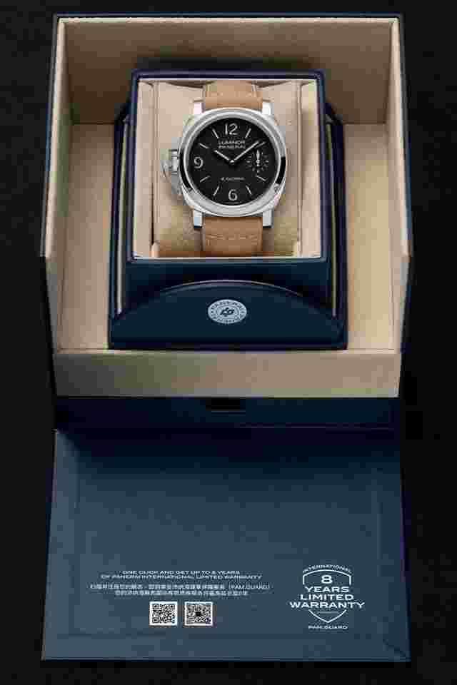 Panerai Luminor Marina Automatic
Destro Otto Giorni Men's Watch PAM01655
