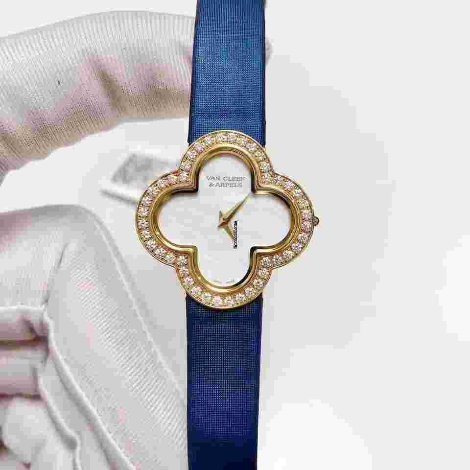 Van Cleef & Arpels Charms
                           
                                 VCARM95900