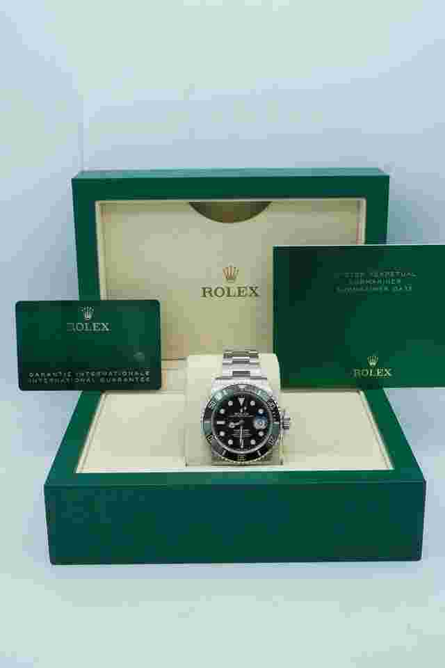 Rolex Submariner Date
                           
                                 126610LN Submariner Date 41 mm Stainless Steel Ceramic Bezel Black Dial Complete Set 2024