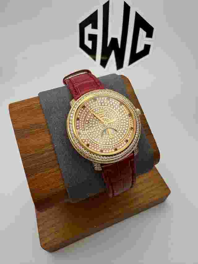 Patek Philippe Complications
                           
                                 4968-400R Rose Gold Pave Diamond Moonphase Ruby 33.3mm Manual