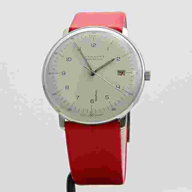 Junghans max bill MEGA
                           
                                 SOLAR