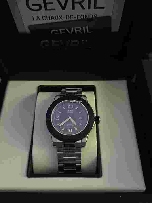 Gevril Mens 3127B Seacloud Swiss Automatic Diver Limited Edition Blue Dial Watch