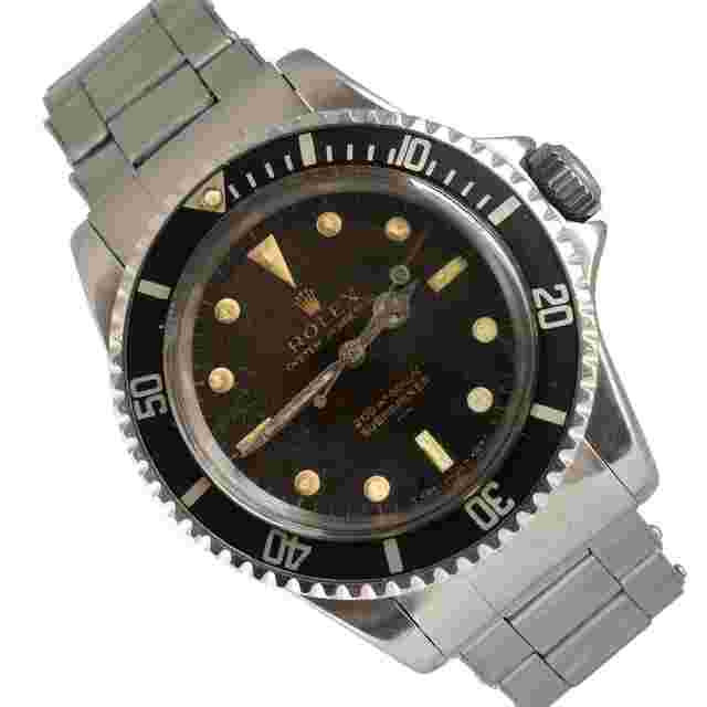Rolex Submariner (No Date)
                           
                                 5513 Double T < 25 gilt Underline dial 1965’s