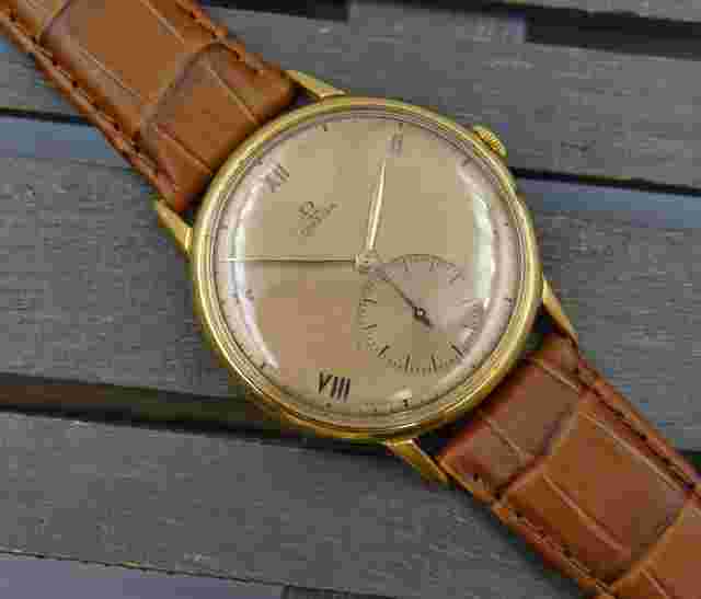 Omega Classic
                           
                                 jumbo oversize manual wind cal 30t2 ref. 2272 2 vintage 40s