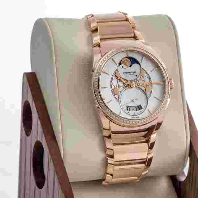 Parmigiani Fleurier Tonda
                           
                                 Metropolitaine SÉLÈNE PFC283-1063300-B10002